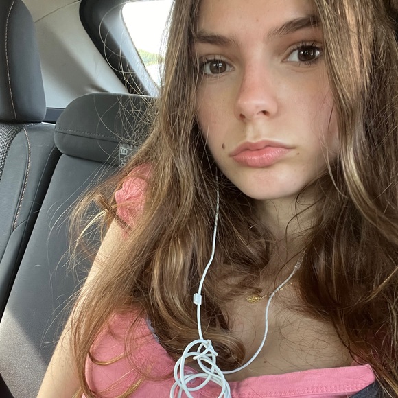 adriennetiesse